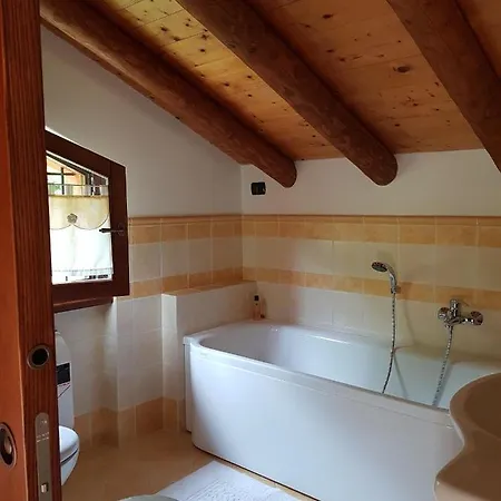 Eleonora Alloggio per agriturismo Argegno