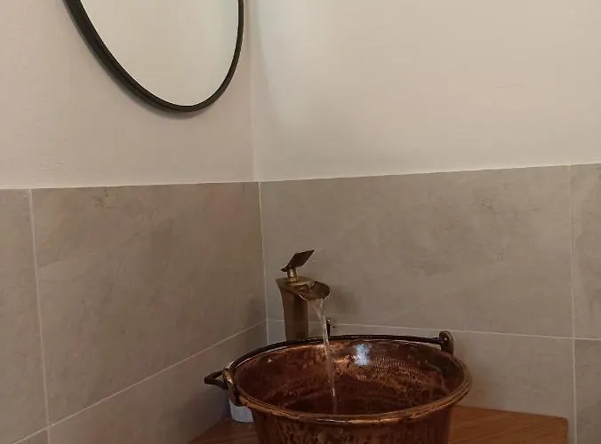 Alloggio per agriturismo Eleonora Argegno