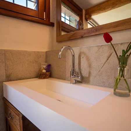 Eleonora Farm stay